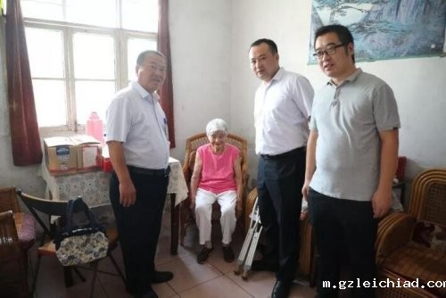 致敬最可爱的人 | 伟德betvlctor官网入口“八一”慰问退休退役军人