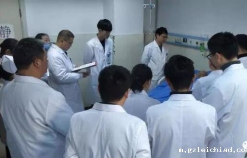 伟德betvlctor官网入口心内科开展临床教学查房，使老师、学员、患者三方从中获益