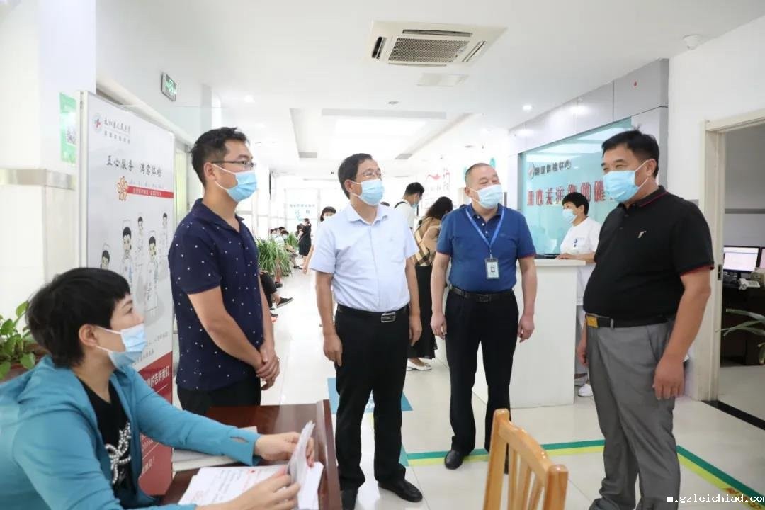 伟德betvlctor官网入口为全县离休老干部暖心体检