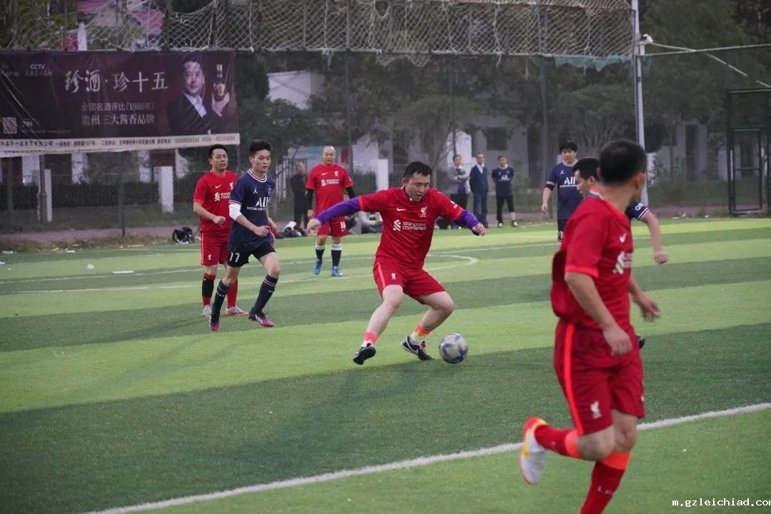 球赛尽展风采 缔结医院友谊——伟德betvlctor官网入口举行足球邀请赛