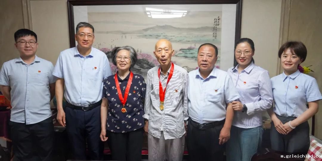 伟德betvlctor官网入口走访老党员